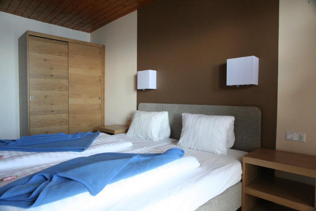 Sattleggers Alpenhof & Feriensternwarte Hotell Greifenburg Eksteriør bilde