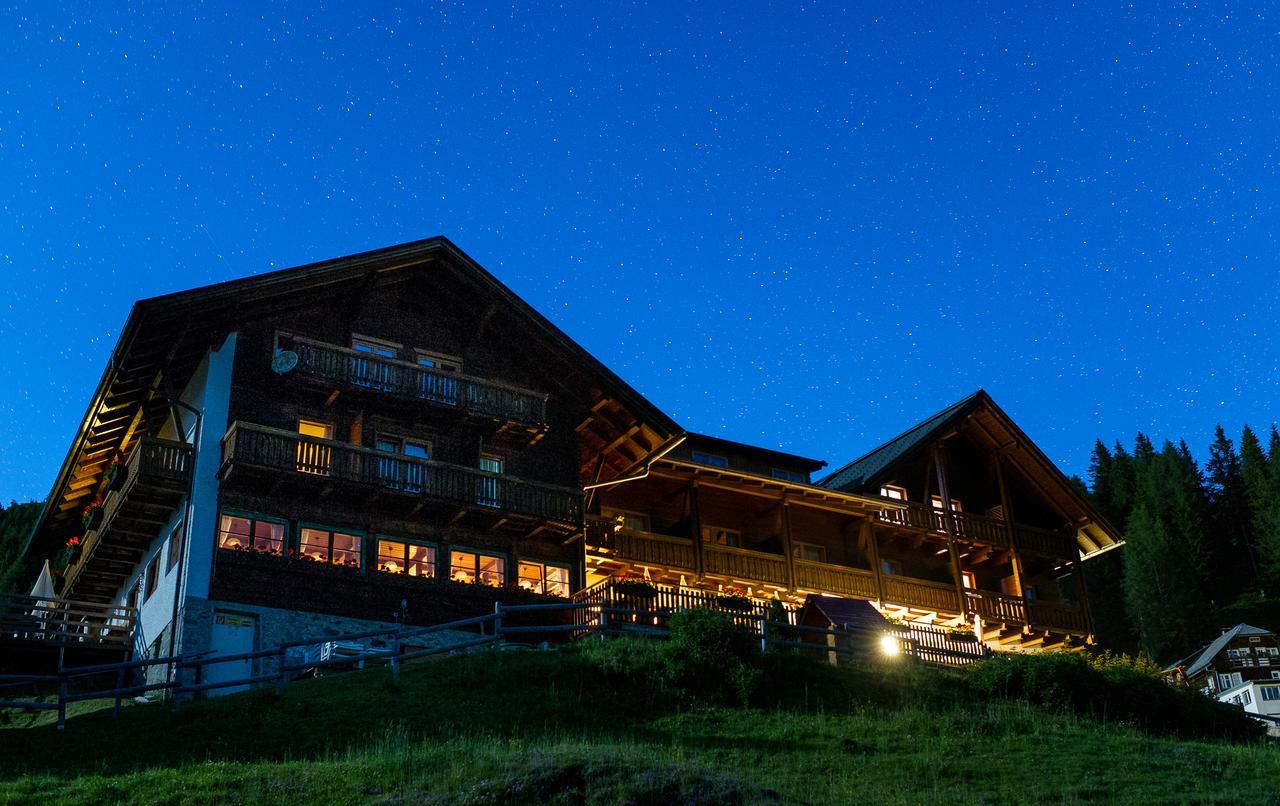 Sattleggers Alpenhof & Feriensternwarte Hotell Greifenburg Eksteriør bilde