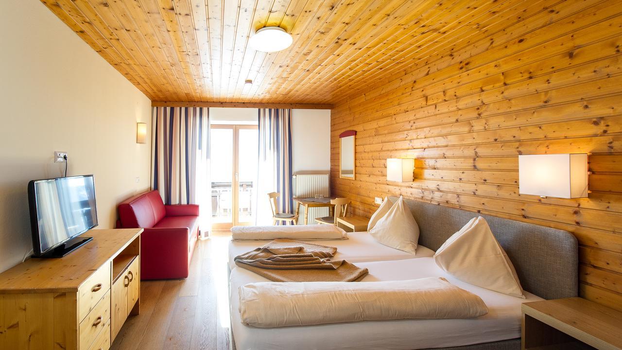 Sattleggers Alpenhof & Feriensternwarte Hotell Greifenburg Eksteriør bilde