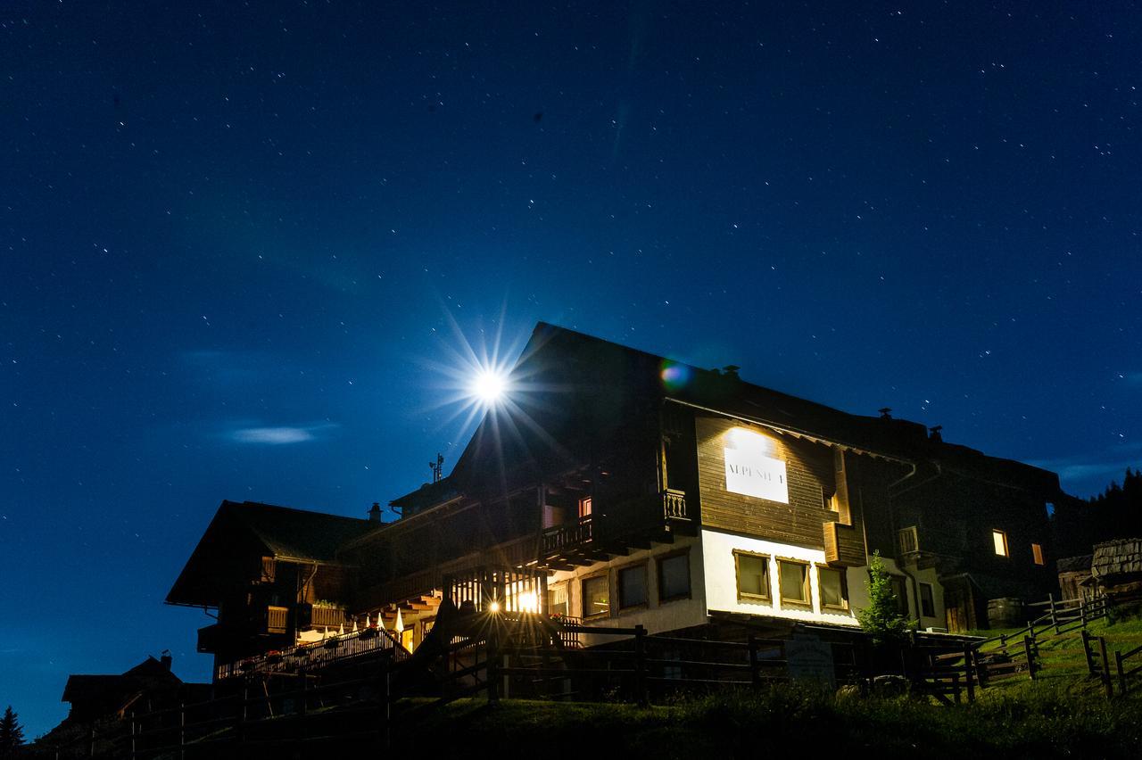 Sattleggers Alpenhof & Feriensternwarte Hotell Greifenburg Eksteriør bilde